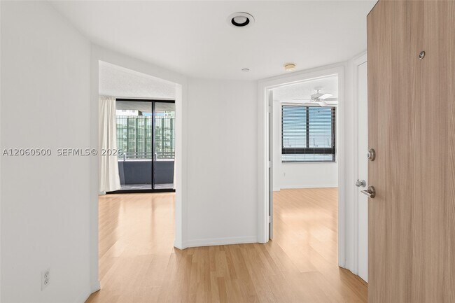 Foto del edificio - 1330 West Dr