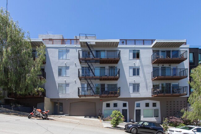 Foto del edificio - 740 Rhode Island St
