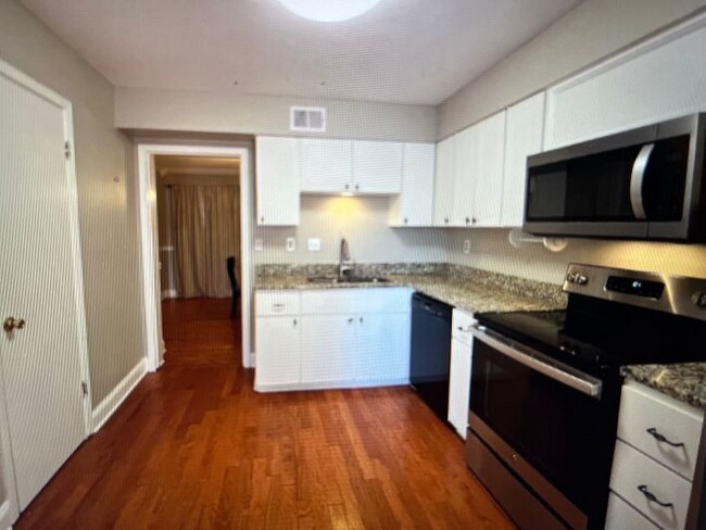 Foto del edificio - 435 N Highland St