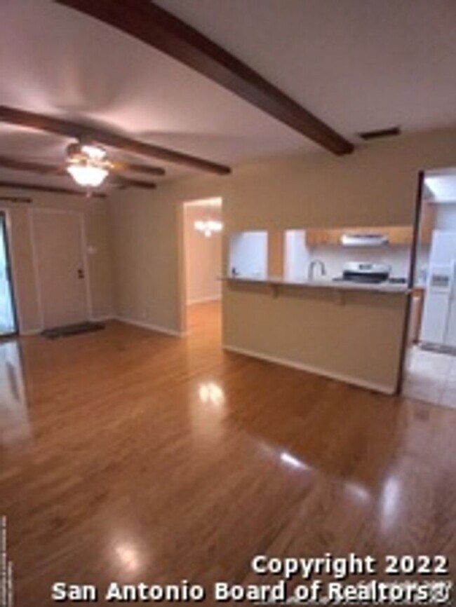 Building Photo - Nice Single Story Home In Excellent Condition