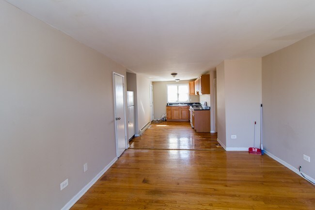 Foto del edificio - 2747 W 59th St