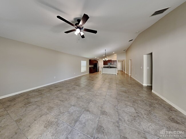 Foto del edificio - 9701 Sage Creek Dr