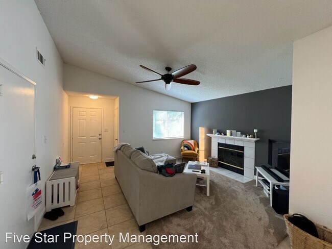 Building Photo - 2 br, 2 bath House - 3636 Almeria Dr