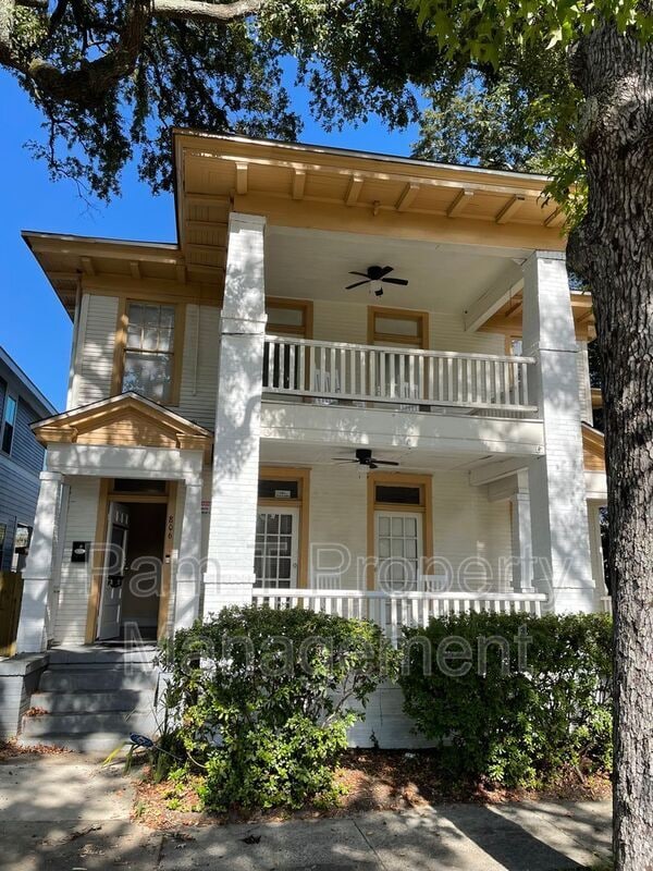 Building Photo - 806 E 31st St