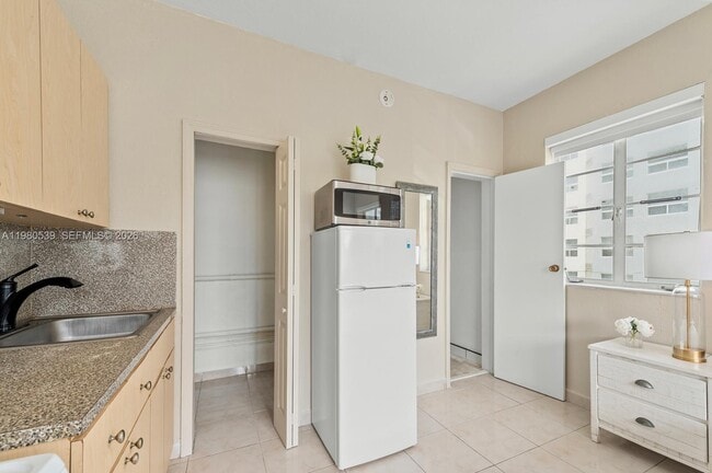 Building Photo - 301 86th St