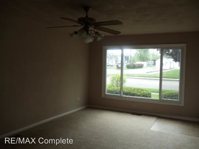 Foto del edificio - 2 br, 1 bath House - 214 & 1/2 W. Berry St