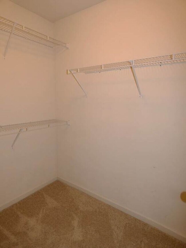 Foto del edificio - 6019 Townley Ct