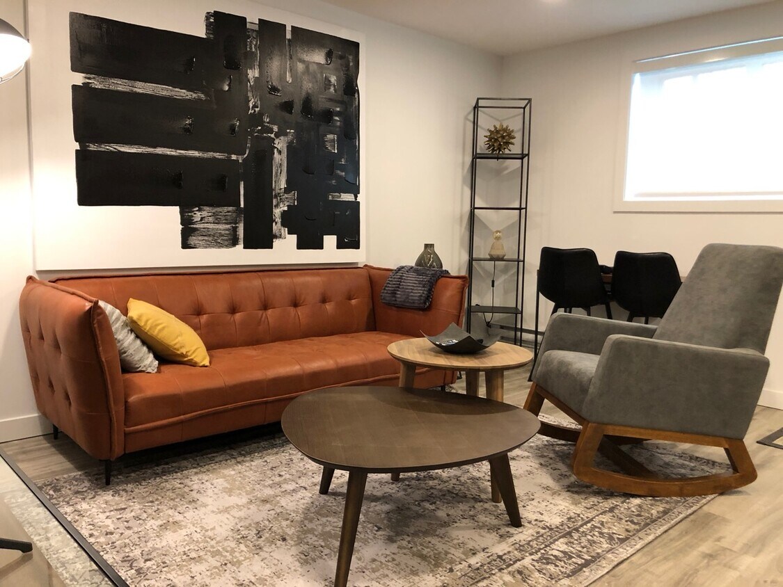 Photo principale - 15022 99 Ave NW