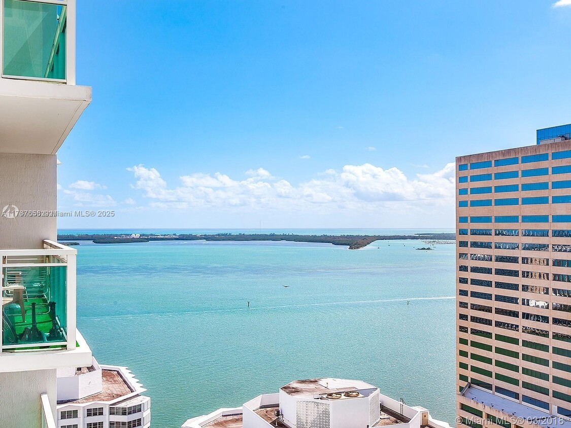 Foto principal - 950 Brickell Bay Dr