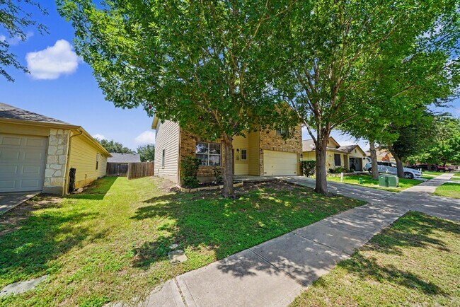 Foto del edificio - Spacious Cibolo Home Near Steele High School - Realtor Commission: $500