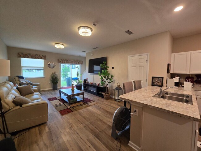 Building Photo - 1/2 Off November Rent- The Meadows off Mer...
