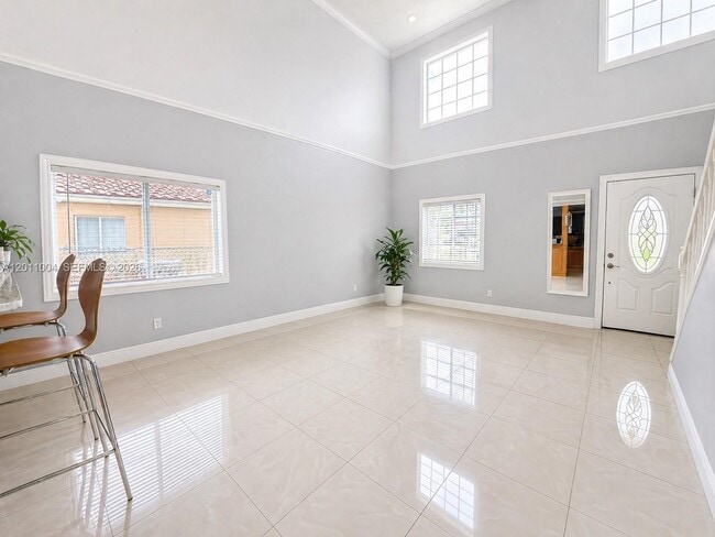 Foto del edificio - 10290 SW 24th Ct