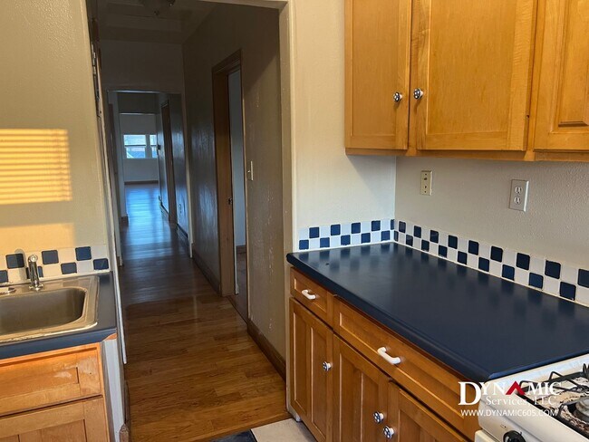 Foto del edificio - 641 S Dakota Ave