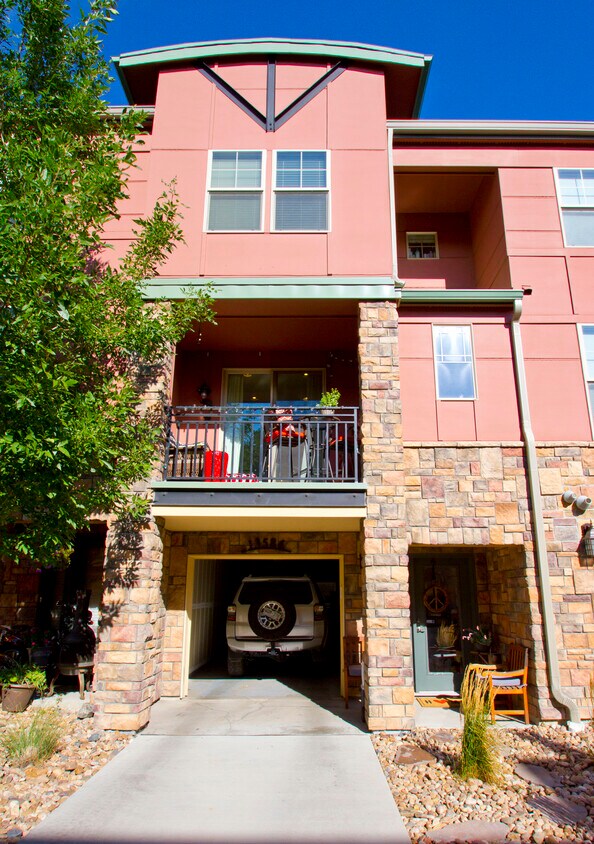 13584 Via Varra, Broomfield, CO 80020 Townhome Rentals in Broomfield