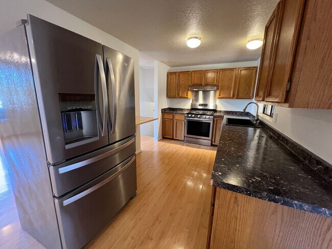 Foto del edificio - Lovely Home for Rent in Secluded Setting