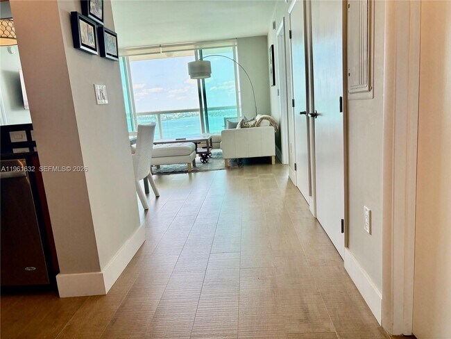 Foto del edificio - 1800 N Bayshore Dr