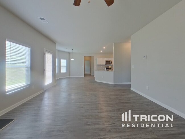 Foto del edificio - 1188 Fawn Forest Rd
