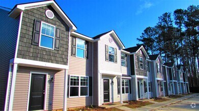 Building Photo - 6 Newport Square Ct