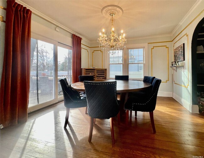 Building Photo - 56 Vernon St