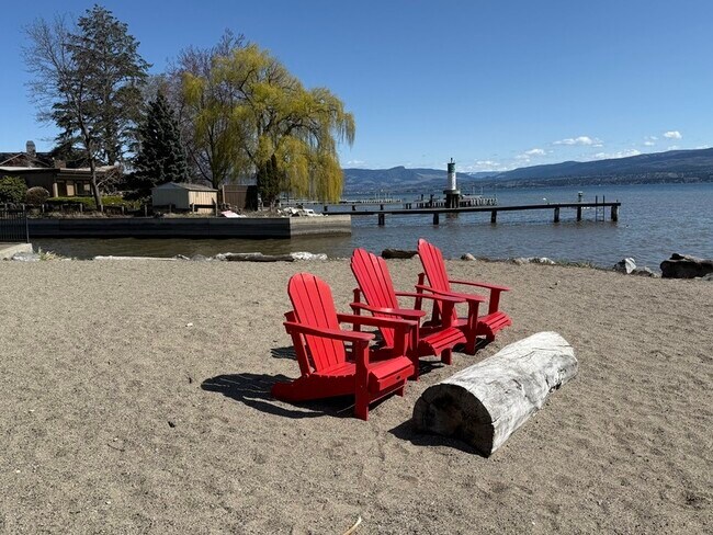 Photo du bâtiment - 4026 Pritchard Dr N