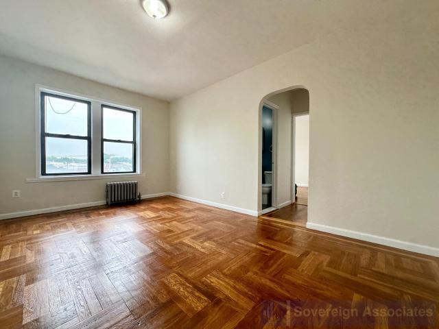 Foto principal - 1 bedroom in BRONX NY 10461