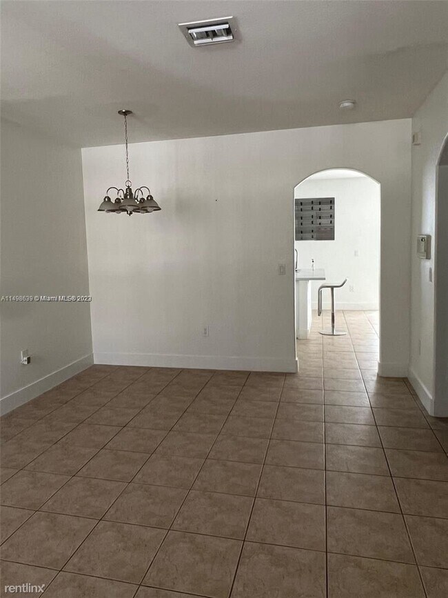 Foto del edificio - 3 br, 2.5 bath House - 2611 SW 85th Ter # 104
