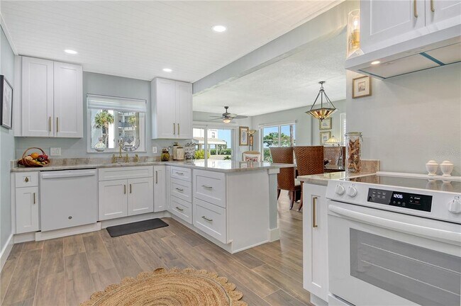 Foto del edificio - 4780 Gulf of Mexico Dr