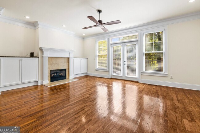 Foto del edificio - 213 Knob Hills Cir