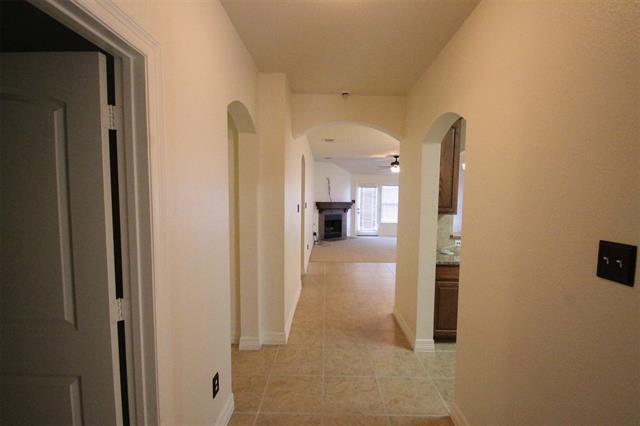 Building Photo - 300 Bluefinch Dr