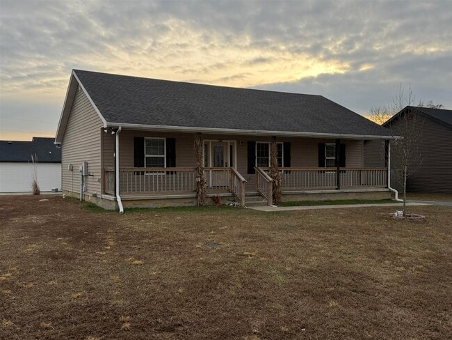 Foto del edificio - 17 Christopher Ave