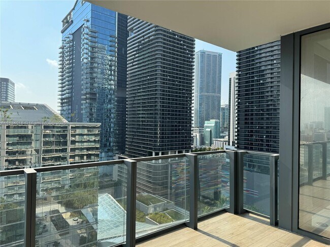 Foto del edificio - 88 SW 7th St
