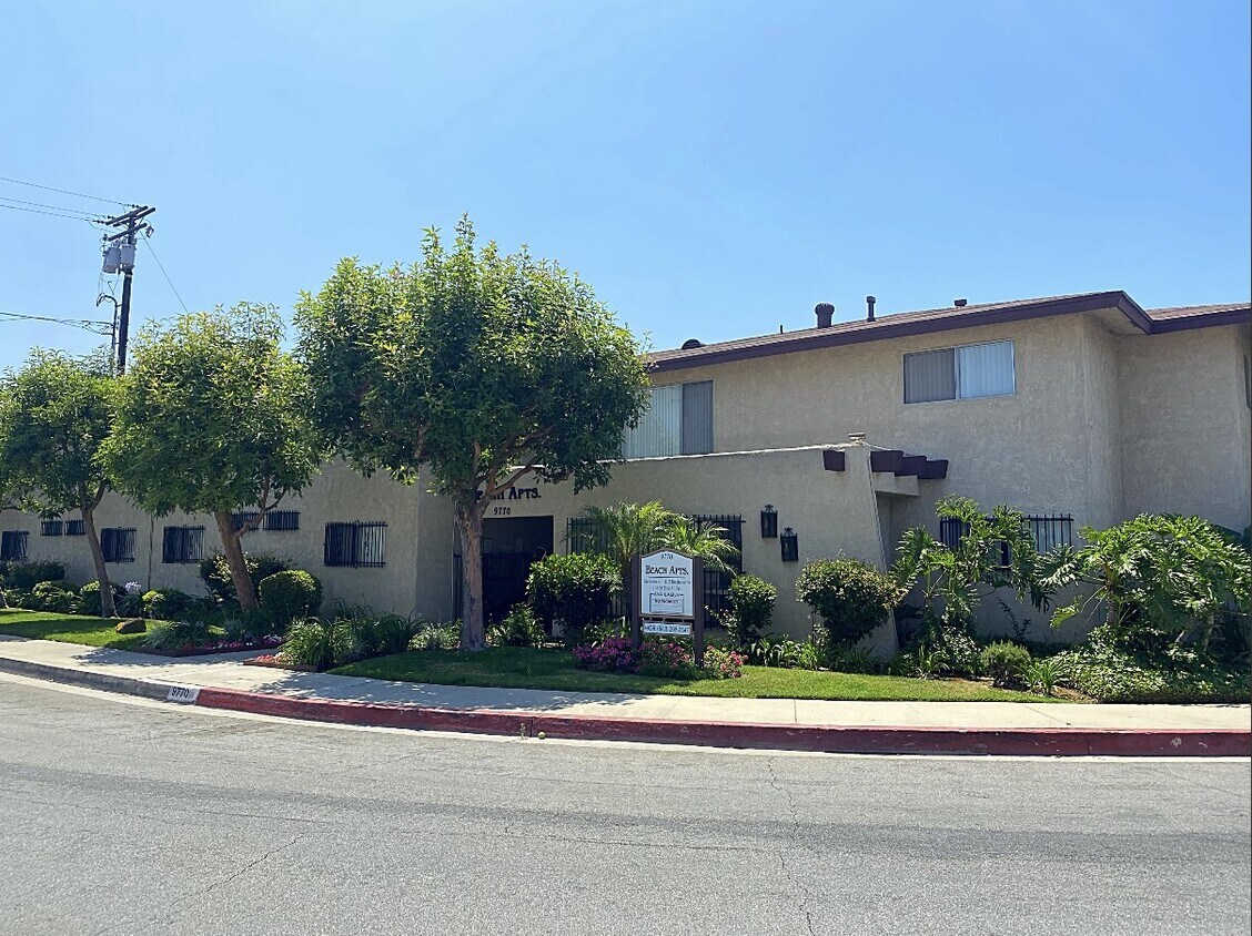 9770 Beach St Unit 11, Bellflower, CA 90706 Apartments in Bellflower