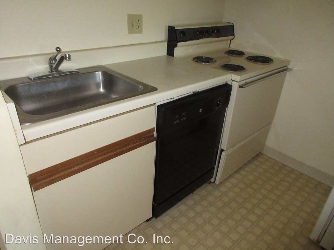 Building Photo - 346 Wells Ct