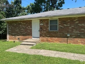 Building Photo - 1405 E Cairo St