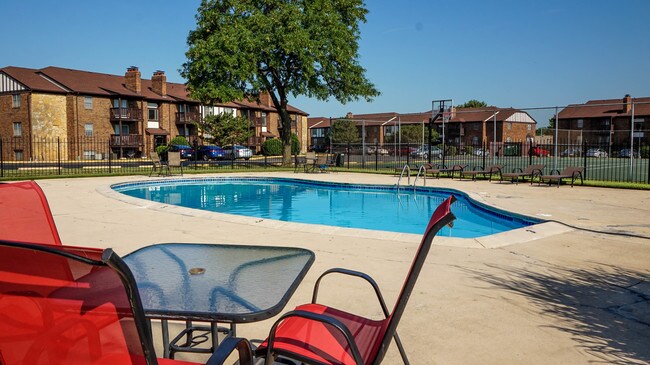 Brickstone At Woodlawn Apartments Wichita Ks Building Photo Brickstone At Woodlawn Apartments