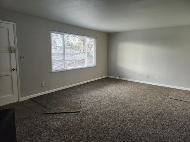 Photo - 2 Bedroom Duplex!! House
