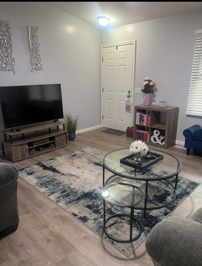 Building Photo - 428 Springwood Place Ct