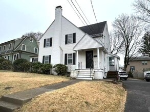 Building Photo - 142 Jackson St