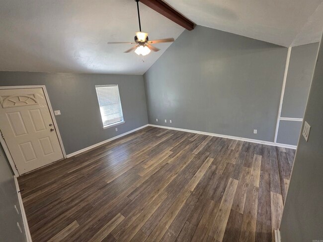 Foto del edificio - 74 Pond St