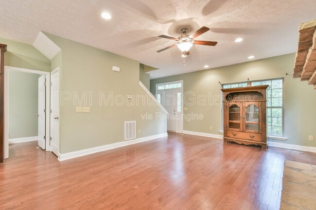 Building Photo - 11 Berg Strasse