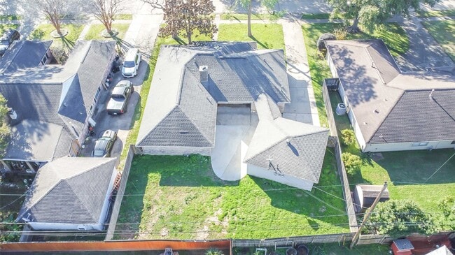 Foto del edificio - 703 Bayview Dr