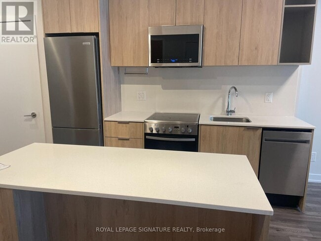 Photo du bâtiment - 25 Nicholas Ave