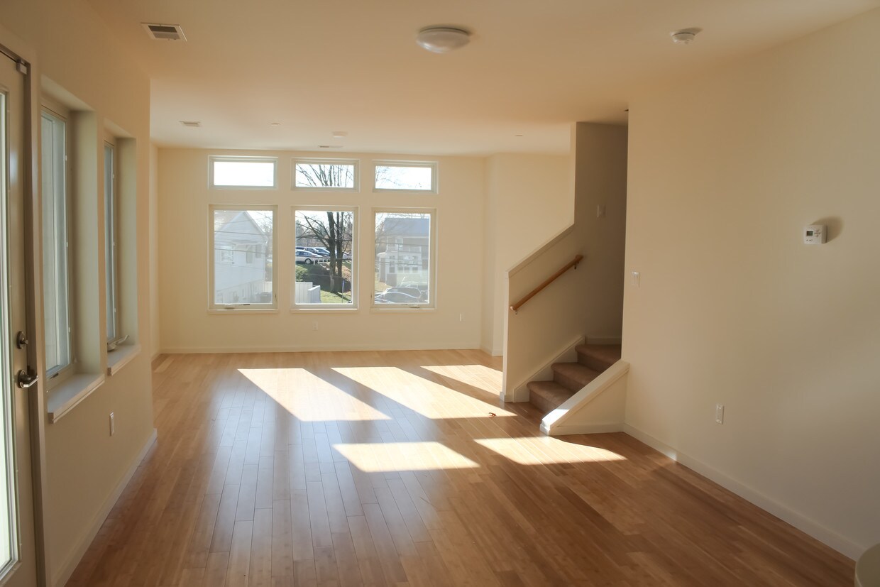 Living/ Dining - 3 Seitz Terrace