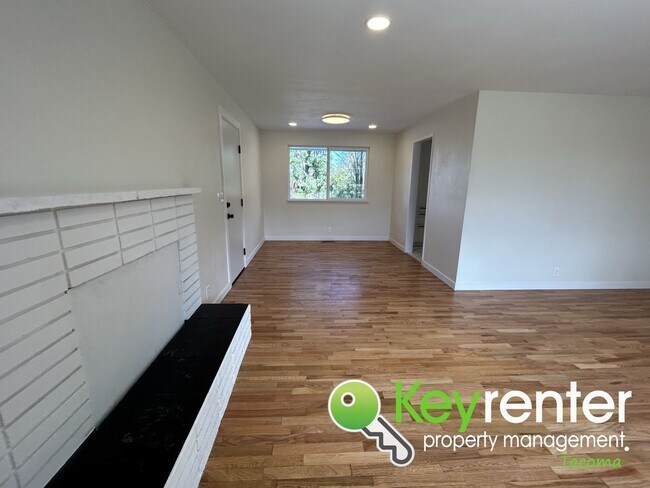 Building Photo - Exceptional Port Orchard 3Bed/1Bath House
