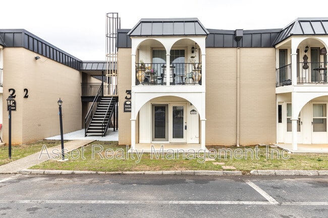 Building Photo - 5709 Lyons View Pike