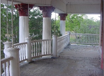 Balcony - 1002 Hopkins St