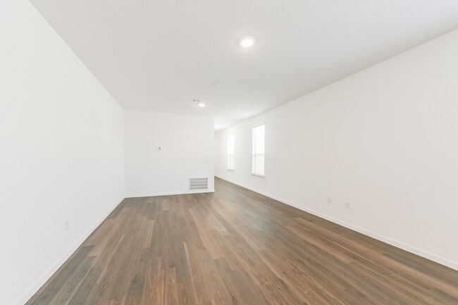 Building Photo - 14483 Cedar Ledge Ln