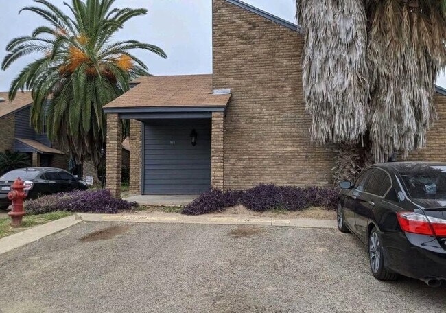 Foto del edificio - 201 E Del Mar Blvd
