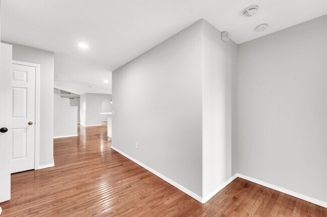 Foto del edificio - 709 E Apple Ridge