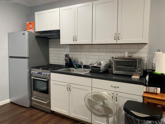 Foto del edificio - 21-29 Audrey Ave